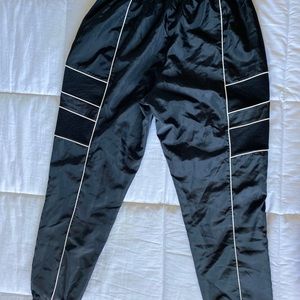 Windbreaker joggers